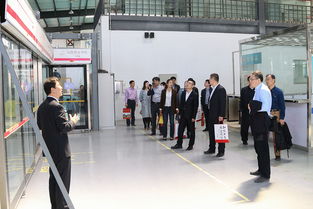 濟南高新東區(qū)商業(yè)發(fā)展中心考察團訪問我院